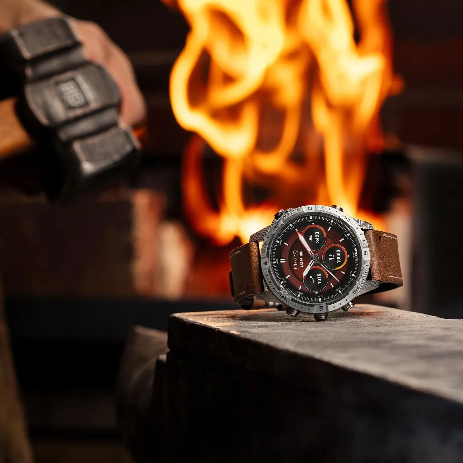 Garmin MARQ Adventurer із дамаської сталі